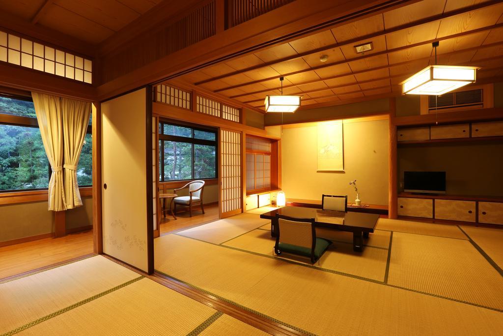 Hotel Mikiya à Toyooka  Extérieur photo