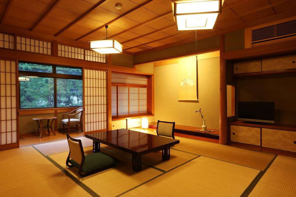 Hotel Mikiya à Toyooka  Extérieur photo